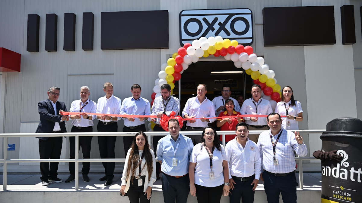 Danfoss inaugura una tienda Oxxo en su planta de Apodaca